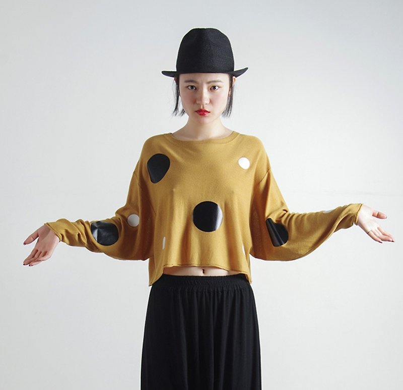 黑白点黄色丝毛短板飞鼠衫 - imakokoni - 女装上衣 - 其他材质 金色