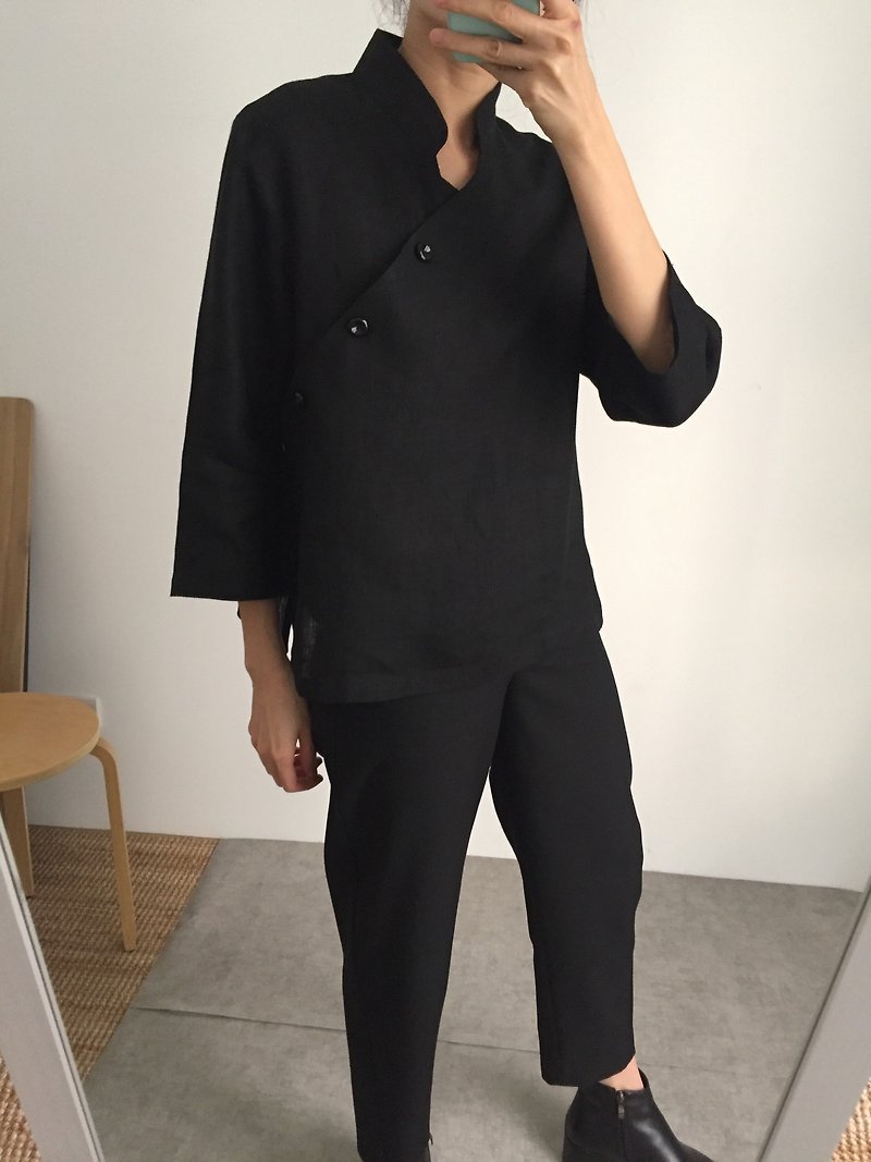 Fuko Blouse-重释中国风亚麻衬衫 - 女装衬衫 - 棉．麻 黑色