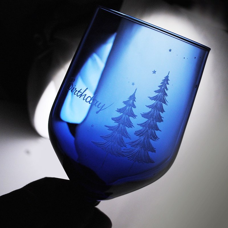 圣诞节 460cc【冬夜里的耶诞树水晶杯】 意大利 Bormioli Rocco系列海洋蓝水晶杯 无铅水晶玻璃雕刻 蓝色高脚杯 - 酒杯/酒器 - 玻璃 蓝色