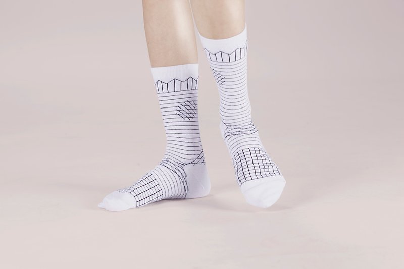 A PINCH OF OFFBEAT  白色 袜子 几何袜子 短袜 男生袜子 女生袜子 设计师袜子 马来西亚出品 - 袜子 - 棉．麻 白色