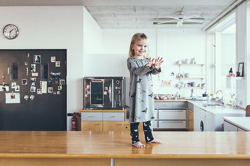 【北欧童装】冰岛有机棉长袖洋装1岁至6岁 灰色 - 童装礼服/连衣裙 - 棉．麻 
