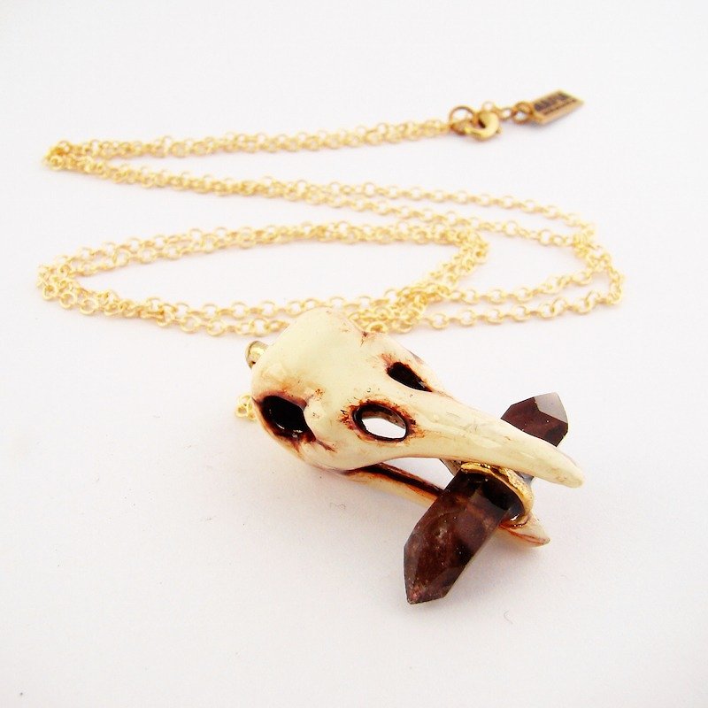 Realistic crow skull in brass with smoky quartz stone and oxidized antique color - 项链 - 其他金属 
