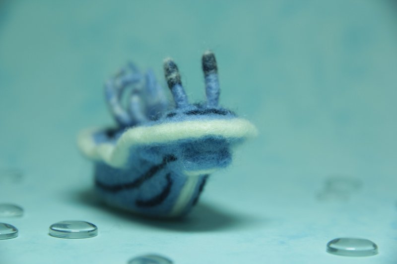 羊毛毡磁铁~海蛞蝓(蓝) - 冰箱贴/磁贴 - 羊毛 多色
