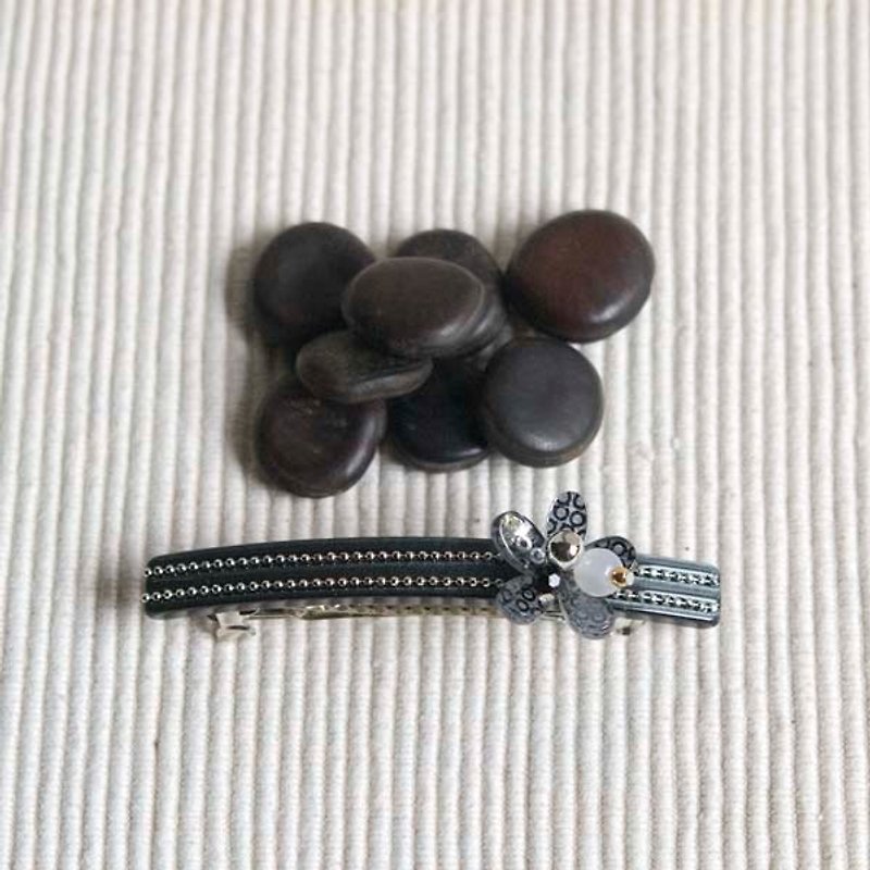 【MITHX】串珠亮片花,9cm自动夹,平夹,发夹-黑 - 发饰 - 压克力 黑色