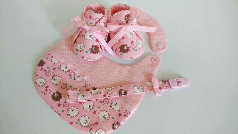 粉粉羊弥月礼物 婴儿鞋+围兜+奶嘴夹 - 满月礼盒 - 棉．麻 粉红色