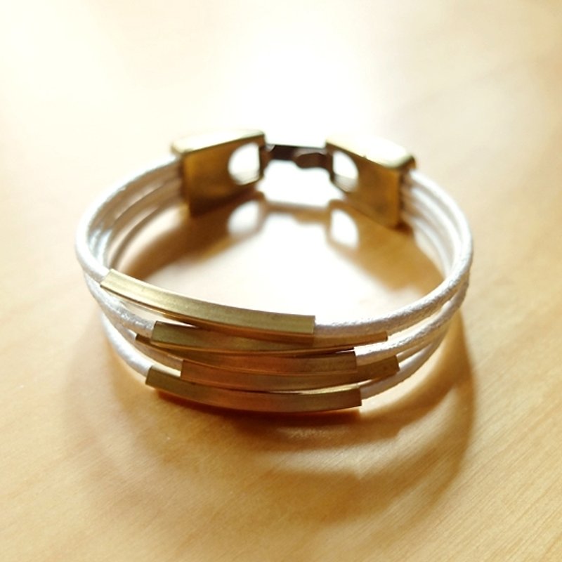 情人节礼物 方形铜管 真皮 皮绳 手环 乐在手作欧洲饰品 - 手链/手环 - 真皮 白色