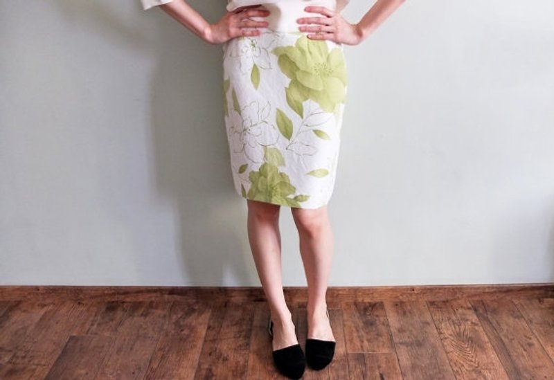 蚕丝微旧处理白绿东洋风印花一字裙 布料仅够作ㄧ件s号尺寸 - 裙子 - 丝．绢 绿色
