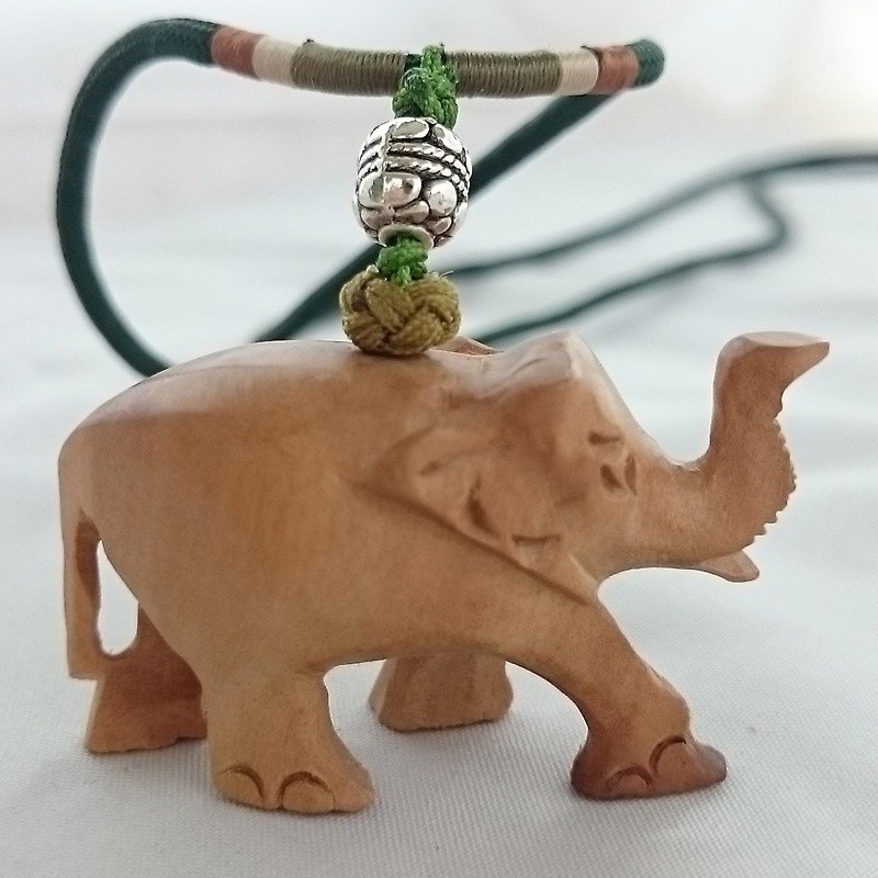 ㊣印度老山檀香《 大象项链 》绿色绳款 - 项链 - 木头 绿色