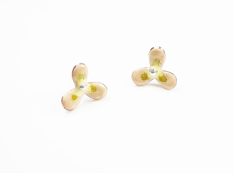 Flora Enameling Earrings花朵珐琅耳环(粉肤色) - 耳环/耳夹 - 其他金属 粉红色