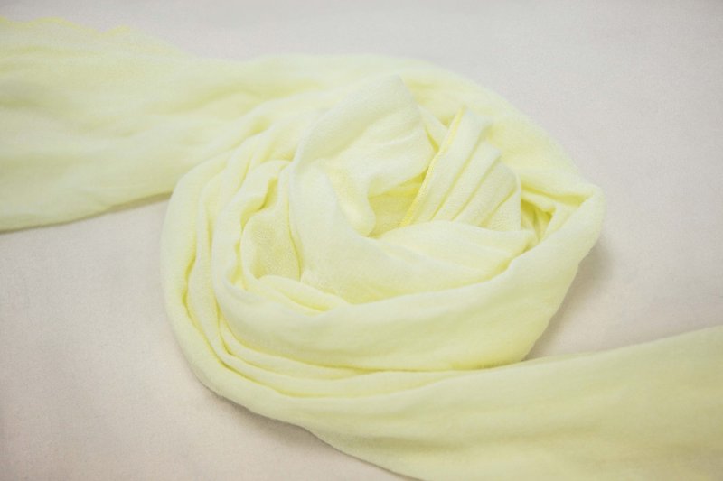 胶原蛋白凉感丝巾 - 浅黄 - 丝巾 - 其他材质 黄色
