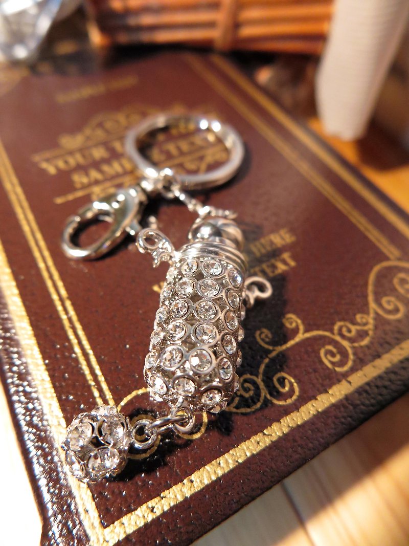 Neve Jewelry 纯色恋爱-水钻香水瓶钥匙圈(白/银) - 钥匙链/钥匙包 - 其他金属 灰色