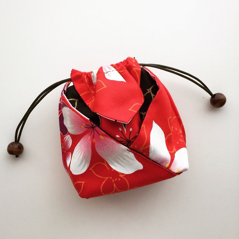 红色 桐花 / 收纳小物 束口袋（农历新年 新年 客家） - 化妆包/杂物包 - 其他材质 红色