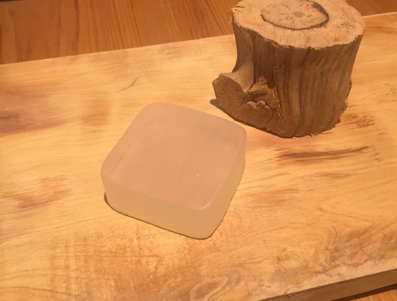 台湾桧木香皂 - 香薰/精油/线香 - 其他材质 