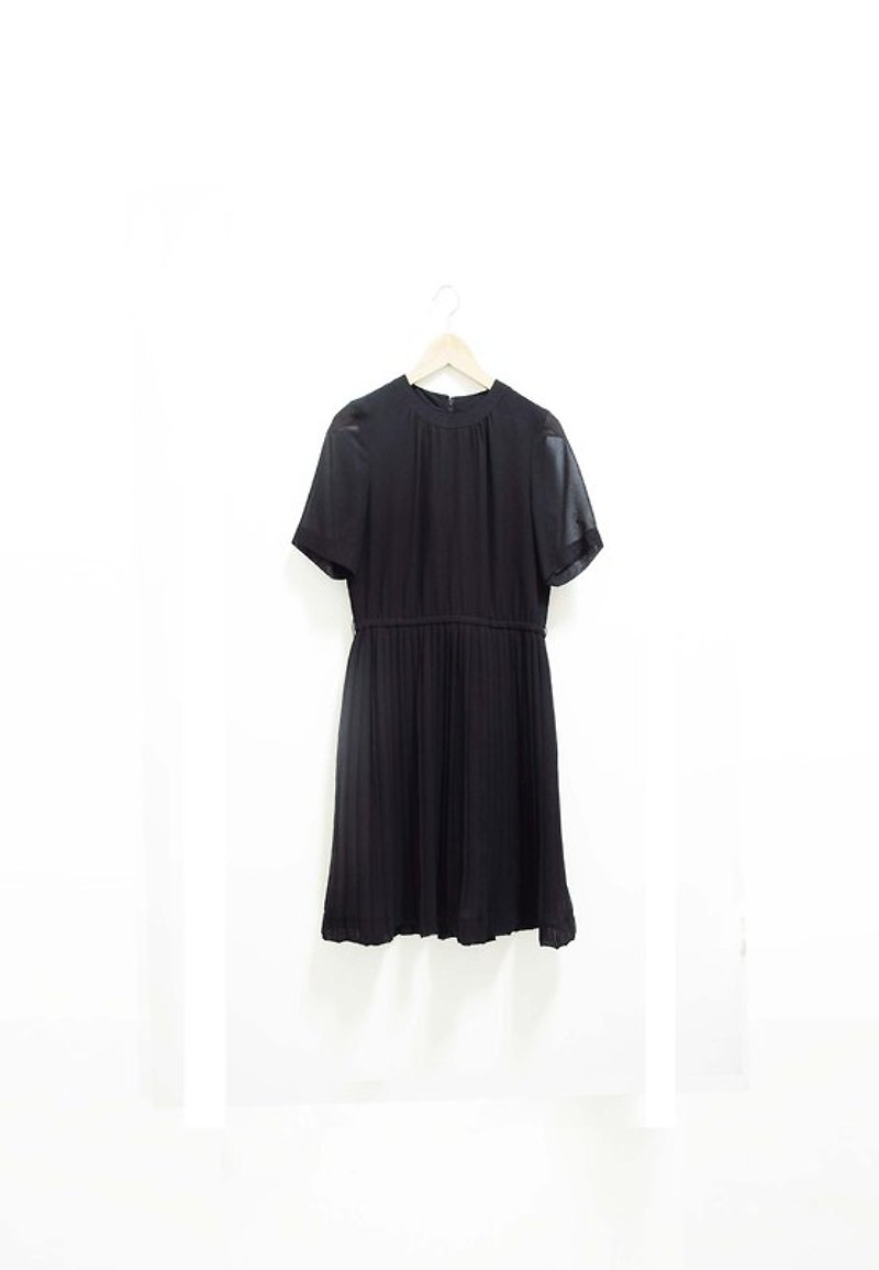 【Wahr】黑百摺小洋装 - 洋装/连衣裙 - 其他材质 黑色
