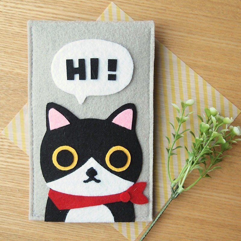 Meow手作红色领巾黑白猫Just to say Hi ! -  电话袋 / 收纳包 / 小袋 / 笔袋 - 化妆包/杂物包 - 其他材质 灰色