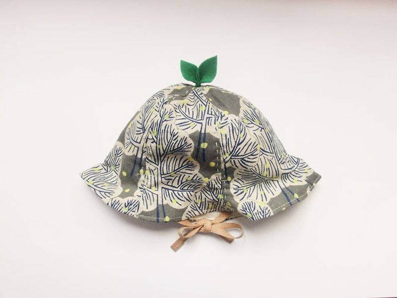 Grow Up!  Leaf Hat / Trees in Snowy Forest (Gray) - 围嘴/口水巾 - 其他材质 灰色