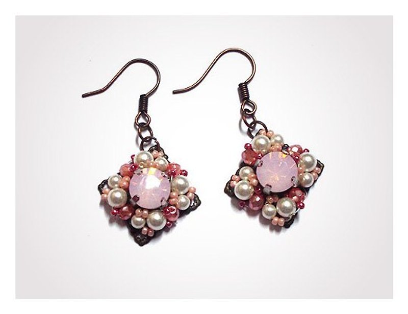 古典玫瑰耳环 - 耳环/耳夹 - 其他材质 粉红色