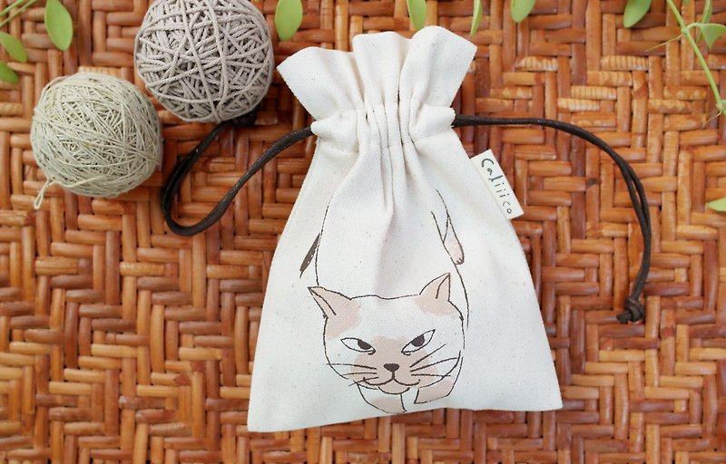 SMALL BAG WITH SIAM CAT. - 束口袋双肩包 - 棉．麻 咖啡色