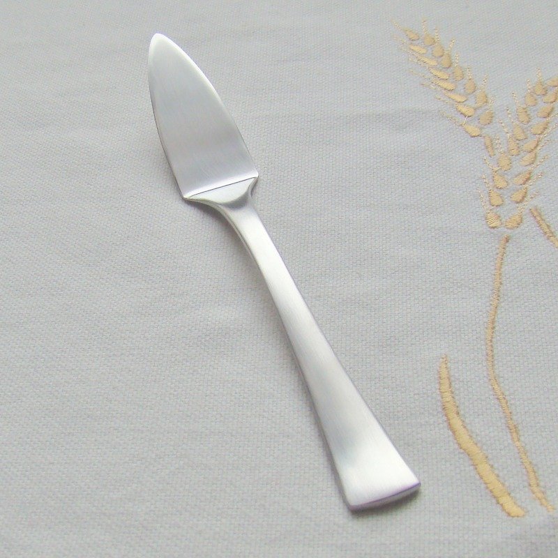 【日本Shinko】日本制 爱丁堡系列-奶油刀(Good Desgin得奖商品) - 餐刀/叉/匙组合 - 不锈钢 银色