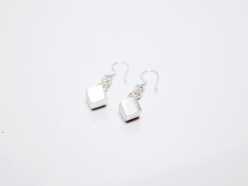 方块小骰子 925纯银耳环 (一对) - 耳环/耳夹 - 其他金属 灰色
