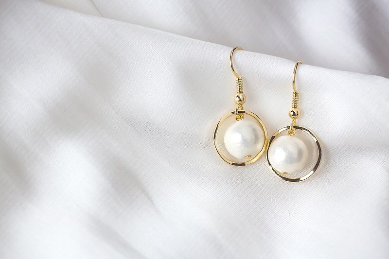 925纯银耳环【Luna棉珍珠穿孔式耳环】 - 耳环/耳夹 - 其他材质 白色