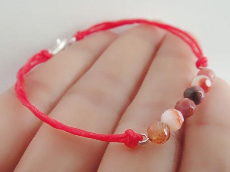 一串 天然石 蚕丝蜡线 手环 - 手链/手环 - 宝石 红色