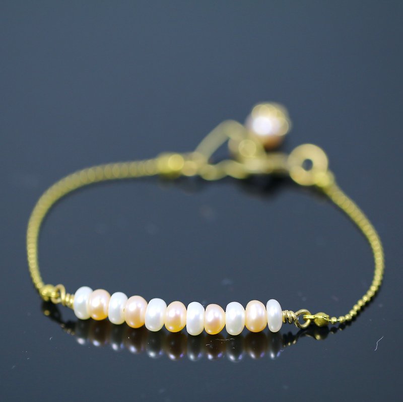 【ColorDay】Ocean Love系列~ 天然白色与粉色珍珠纯铜手链 - 手链/手环 - 宝石 白色