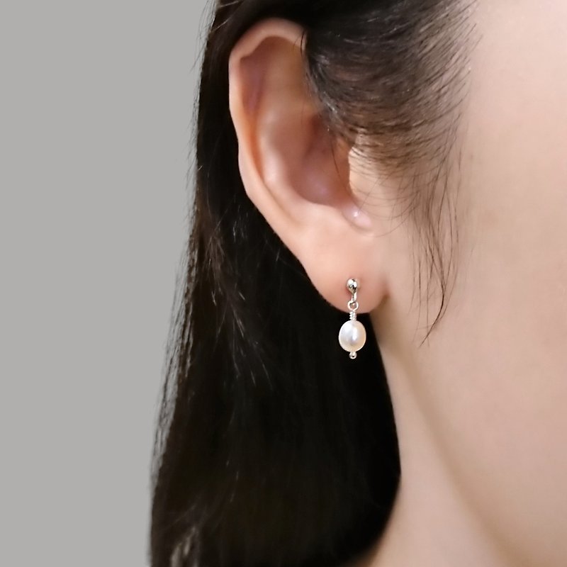 简约长椭圆 淡水珍珠 纯银 小垂坠 耳针式耳环 - 耳环/耳夹 - 珍珠 白色