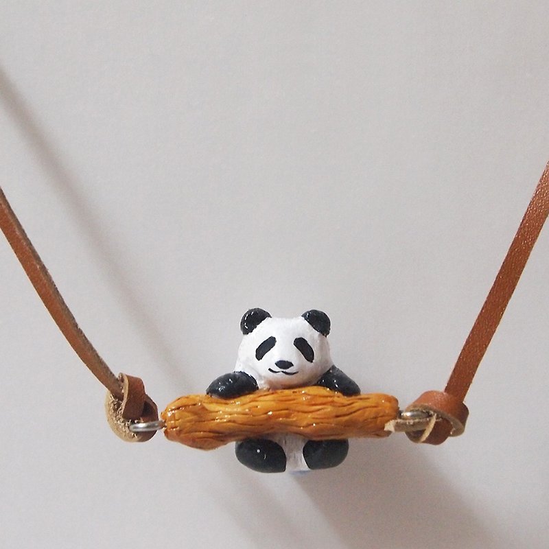 熊猫动物手工手绘颈链/坠子 Panda handmade necklace - 颈链 - 其他材质 多色