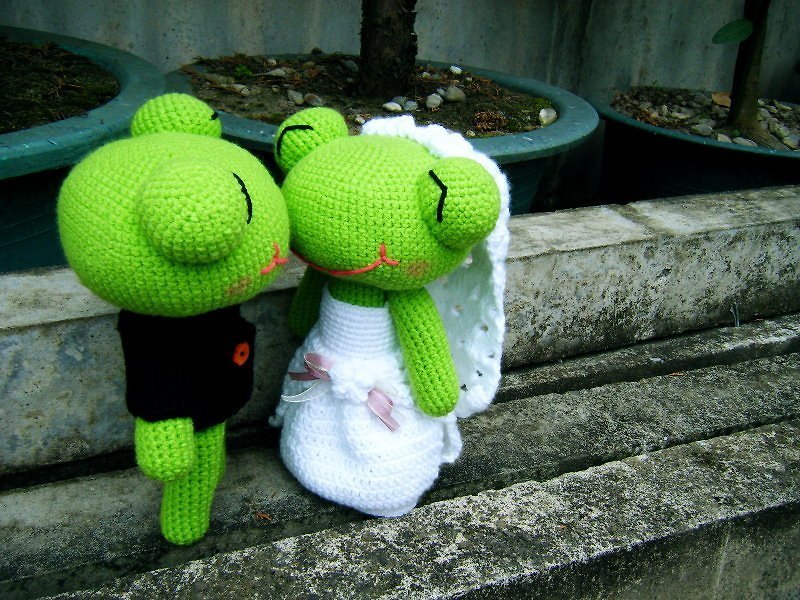 蛙蛙．婚礼娃娃（订制属于您的婚礼娃娃）for 蔡小爱 - 玩偶/公仔 - 其他材质 绿色