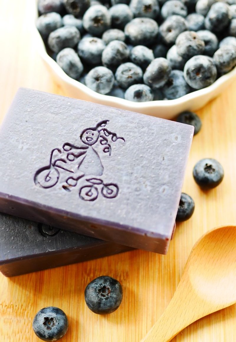 爆炸头小孩-蓝莓紫草抗敏皂handmade soap ‘皂。手工皂 せっけん’石鹸 - 沐浴用品 - 其他材质 黄色