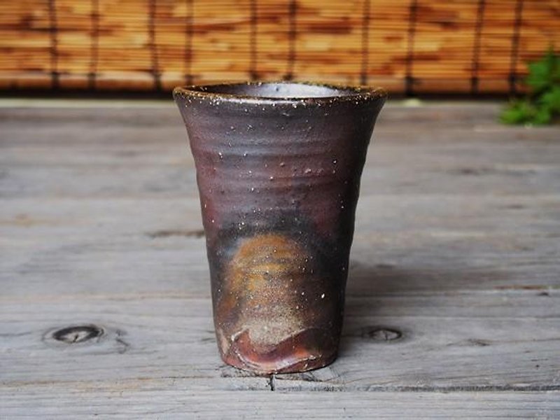備前 麦酒呑み（中）【波】 b004-3 - 花瓶/陶器 - 其他材质 咖啡色