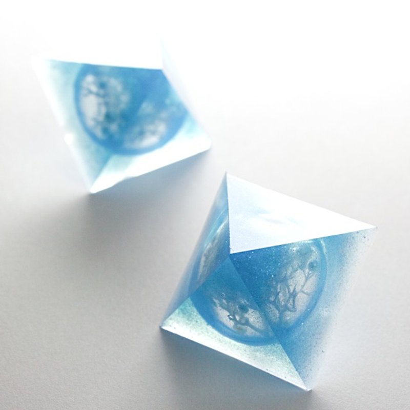ピラミッドドームピアス(I wanna Okinawa) - 耳环/耳夹 - 其他材质 蓝色