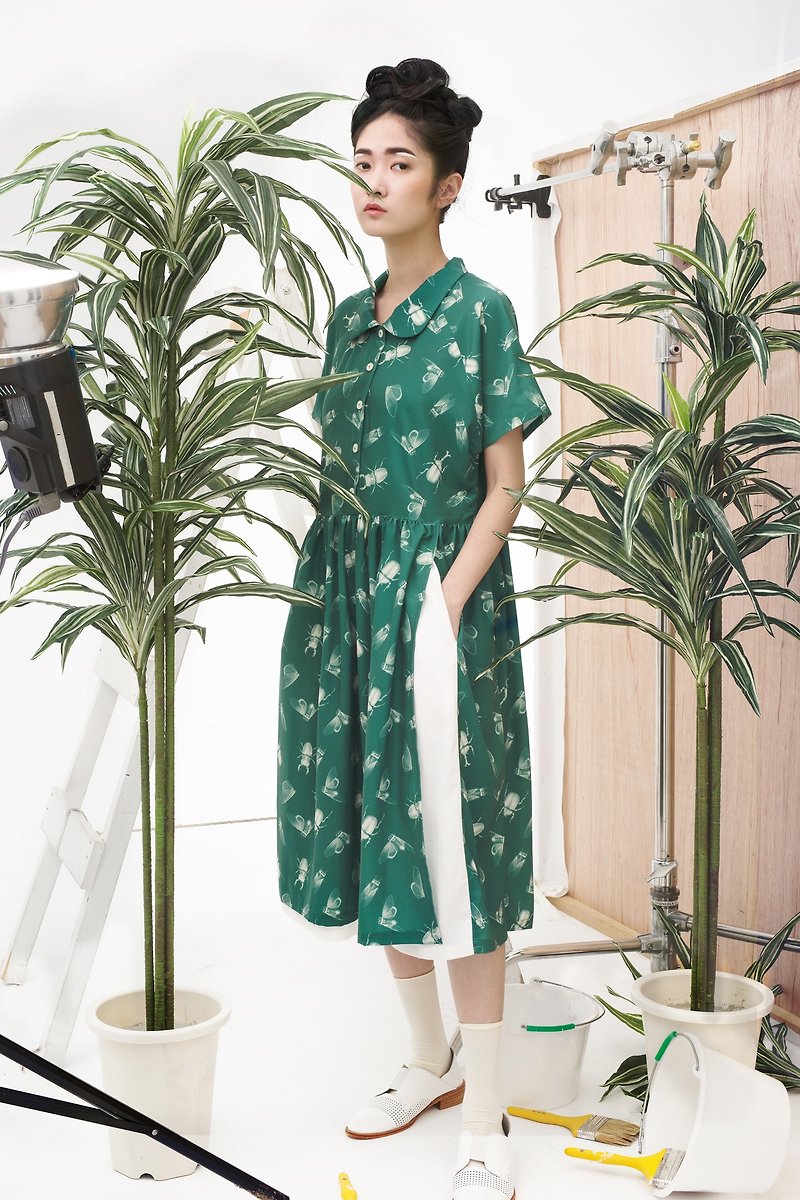 tan tan x Hsiao-Ron Cheng / 昆虫印花双层洋装 - 洋装/连衣裙 - 其他材质 绿色