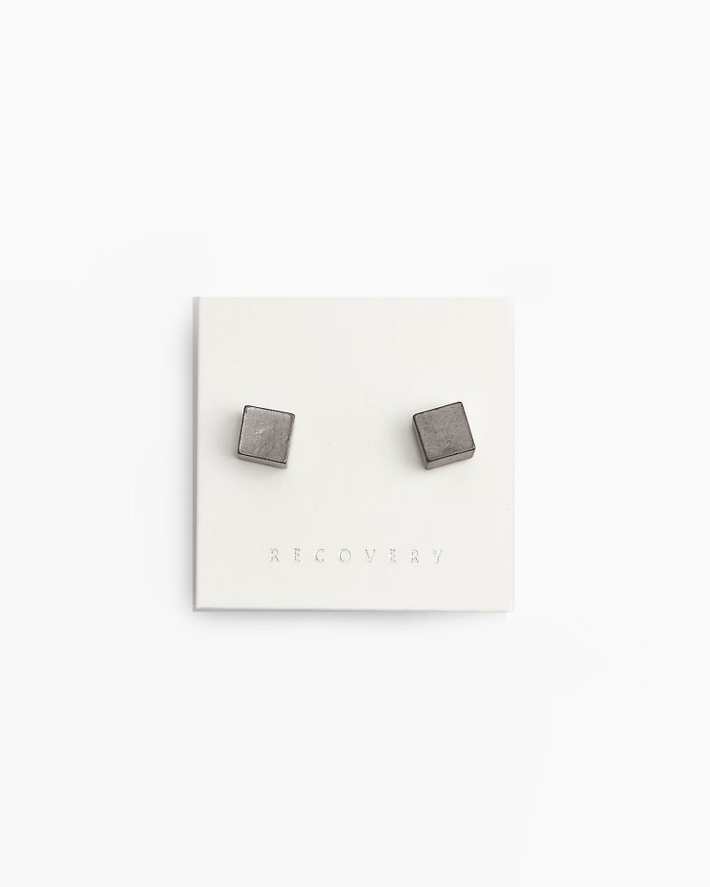 Recovery 2015 Square Earring 方型耳环 - 耳环/耳夹 - 其他金属 