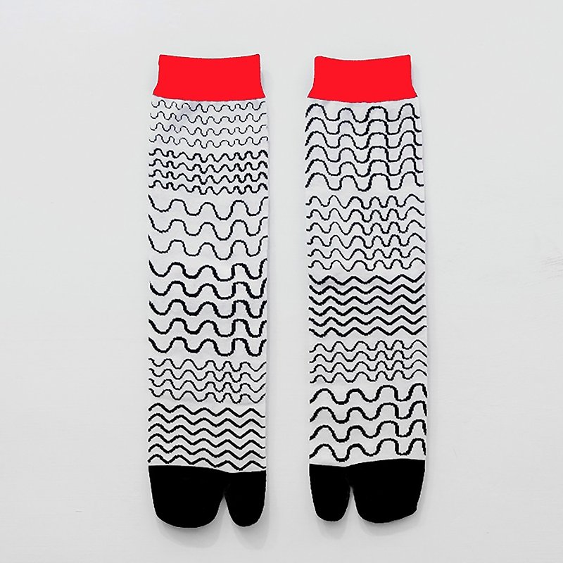即将绝版袜 - 终将沉没 / 忍者短袜 - 红白黑色 - 袜子 - 其他材质 白色