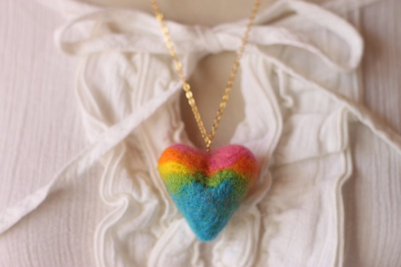 彩虹爱心项链 - 项链 - 羊毛 多色