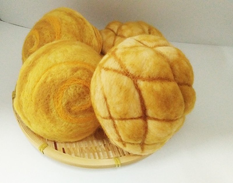miniyue 超吸睛 羊毛毡 波罗面包零钱包/收纳包(附挂绳) 台湾制造 全手工 - 其他 - 羊毛 橘色