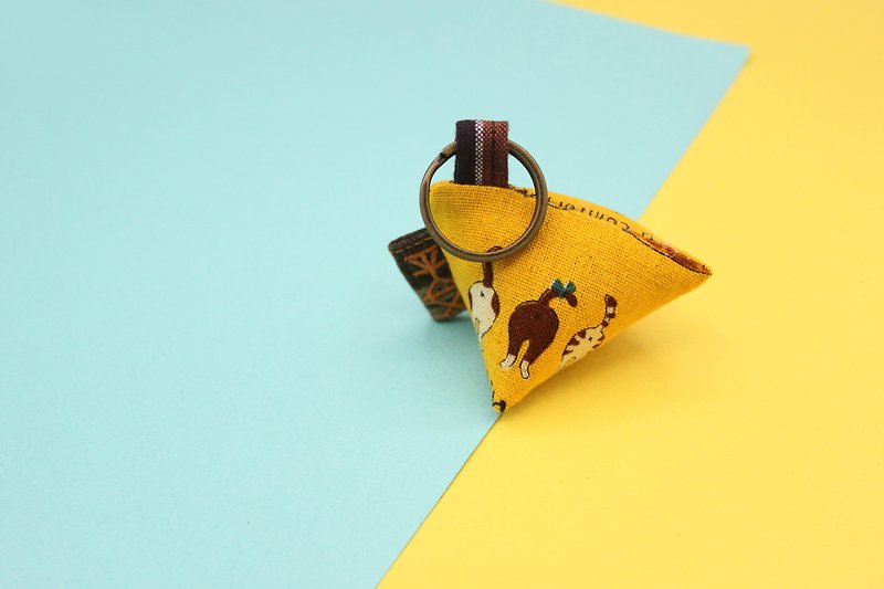 平安香粽 - 三只小猫(亮黄棉麻)  吊饰/钥匙圈 - 钥匙链/钥匙包 - 棉．麻 黄色