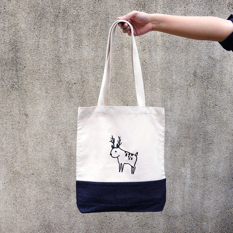 猫毛 原创手工绢印牛仔布拼接帆布袋 / 简单鹿 - 手提包/手提袋 - 棉．麻 多色