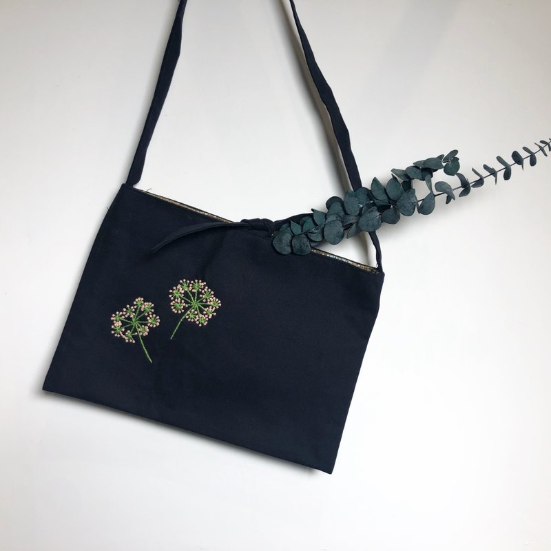 定制化日系型格蒲公英刺绣斜背小布袋 - 侧背包/斜挎包 - 绣线 橘色