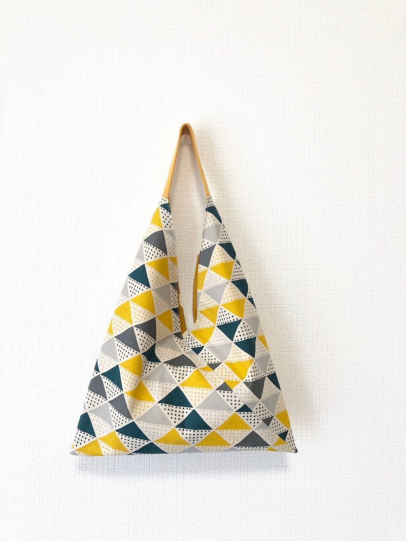 粽形手提包/日式折纸包-黄色三角+大黄点 - 手提包/手提袋 - 棉．麻 橘色