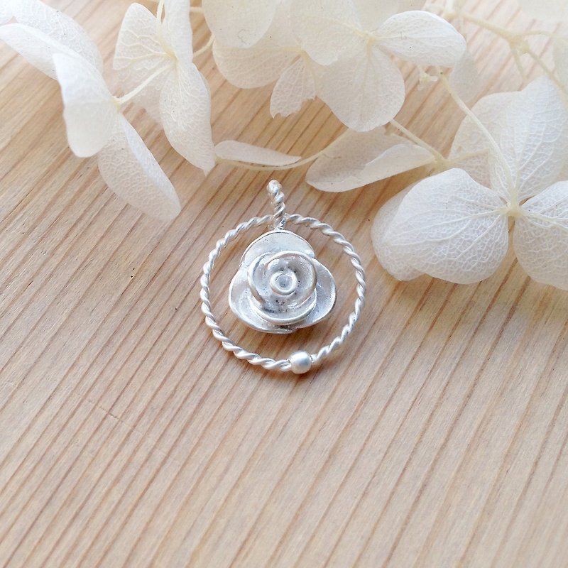 玫瑰系列 - 优雅银圈玫瑰 -含16寸银链 - 纯银项链 银饰 礼物 - 项链 - 其他金属 银色