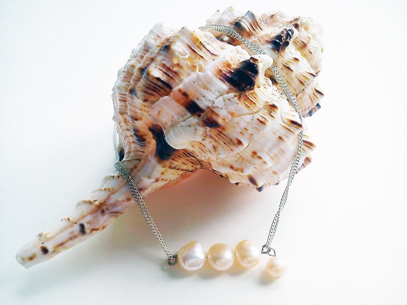 十六寸 100%自家设计 淡水珍珠(扁珠)项链-纯白链-Sea Breeze系列 - 项链 - 其他金属 银色