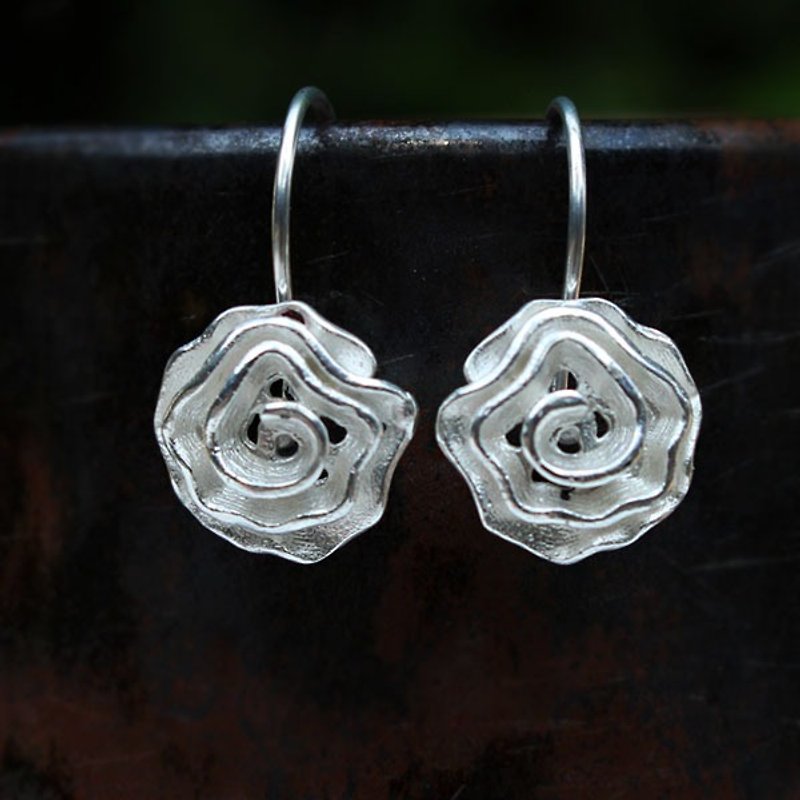 银制大玫瑰吊坠耳环 - 耳环/耳夹 - 纯银 
