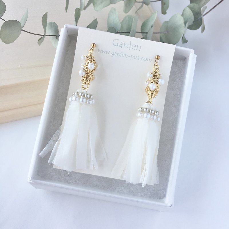 fusako earrings gold - 耳环/耳夹 - 其他金属 白色