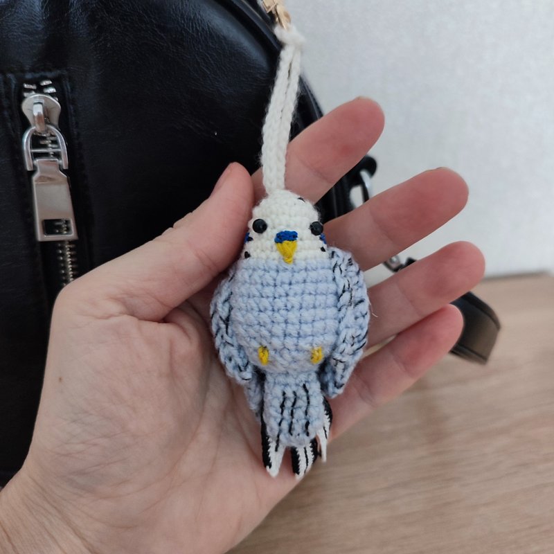 Blue parakeet budgie handmade. Crochet amigurumi bird Animal Parrot. Keychain. - 其他 - 亚麻 蓝色