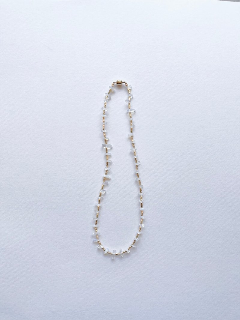 ホワイトオパール　チョーカー　【　white opal　】　ビーズネックレス - 项链 - 其他材质 金色