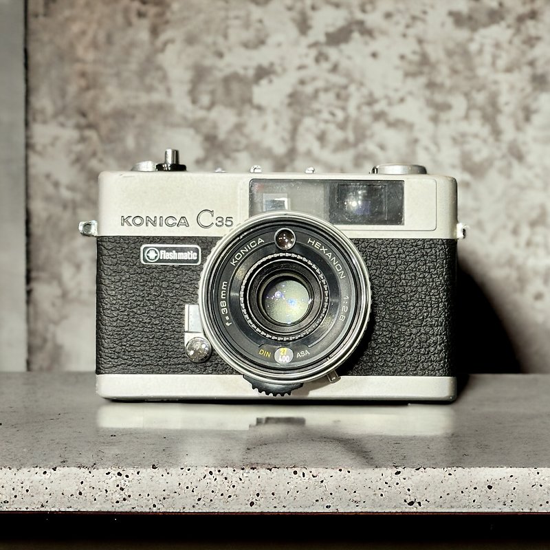 135底片 文青风格 Konica C35 Flashmatic 底片相机 整体八成新 - 相机 - 其他金属 银色