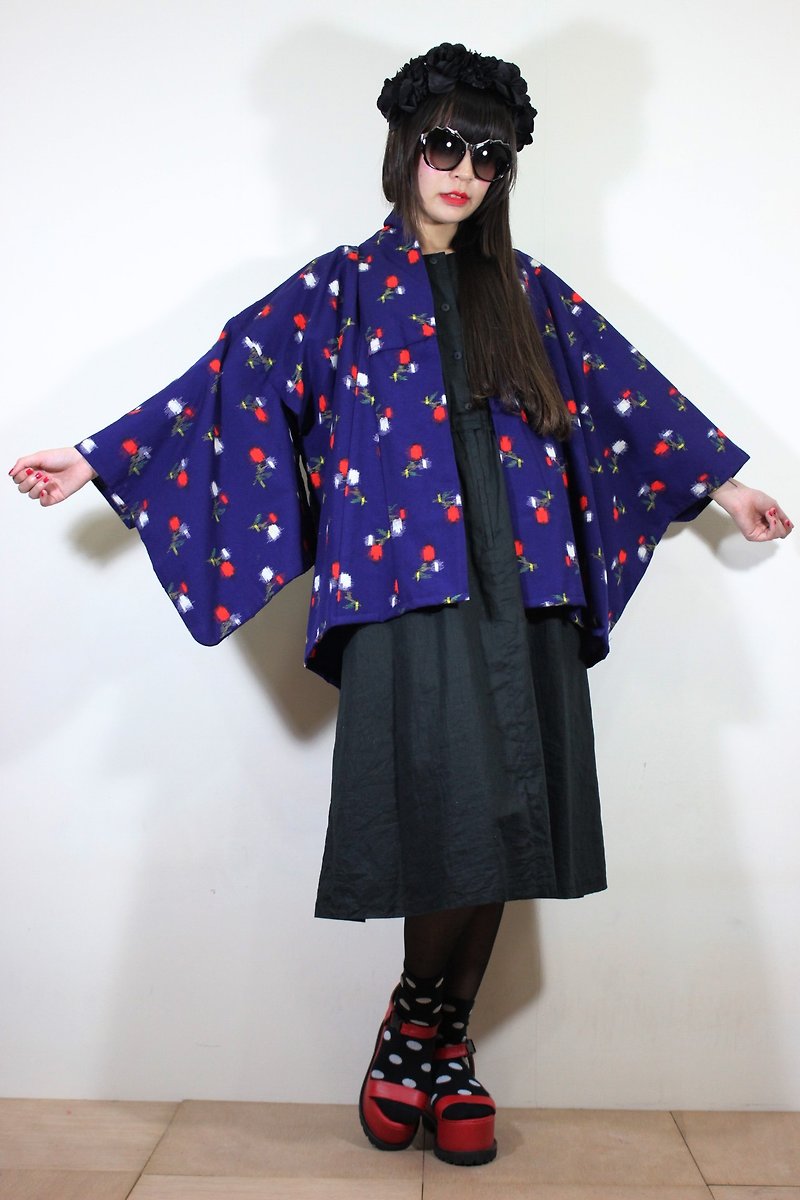F2075(日本制和服)(Vintage)蓝色花纹排列日本和服羽织(はおり) - 女装休闲/机能外套 - 棉．麻 蓝色
